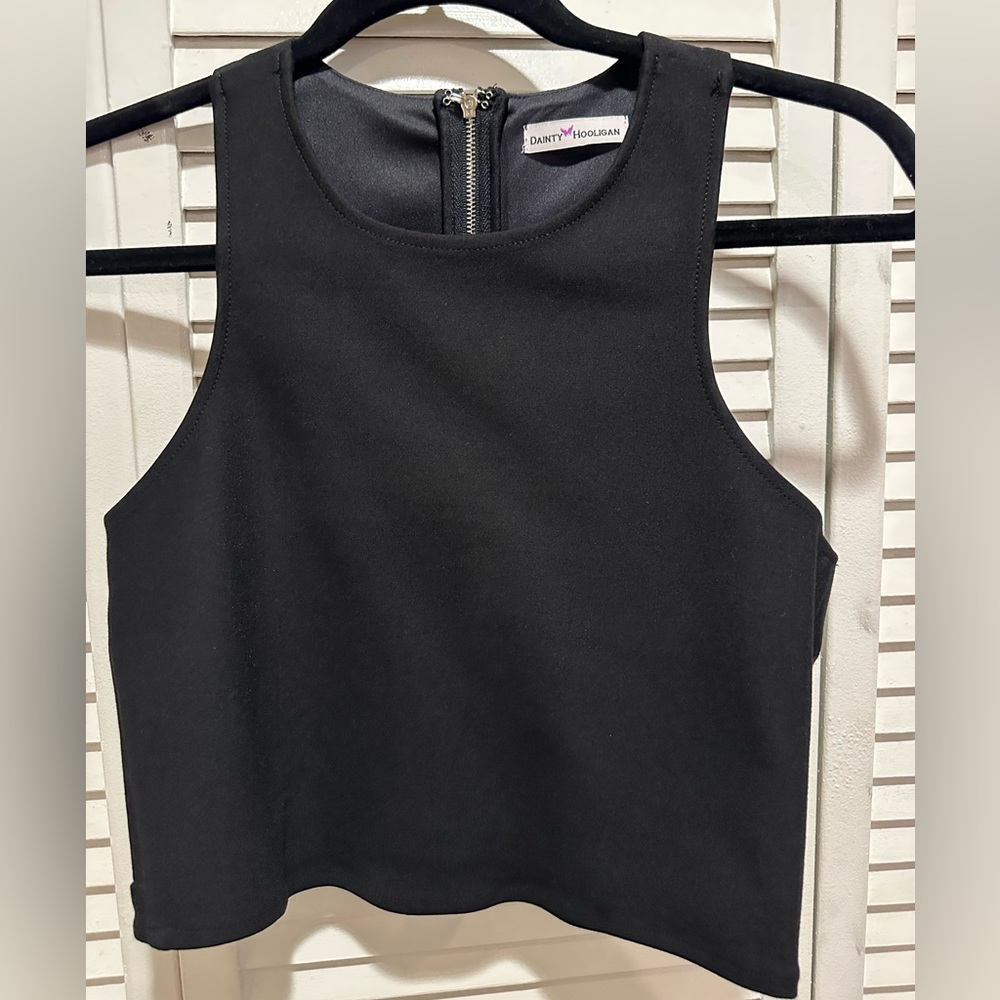Black crop top Tank